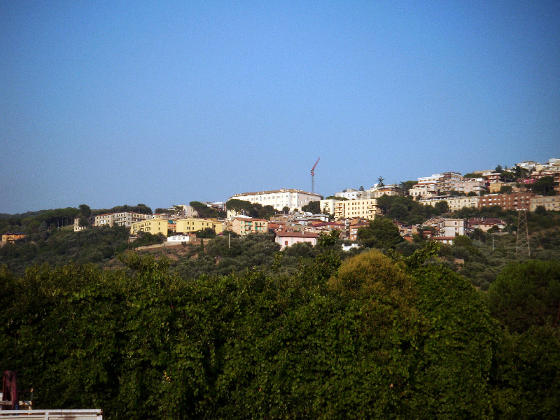 Vista del Palazzo del Tribunale di Tivoli dalla Tiburtina